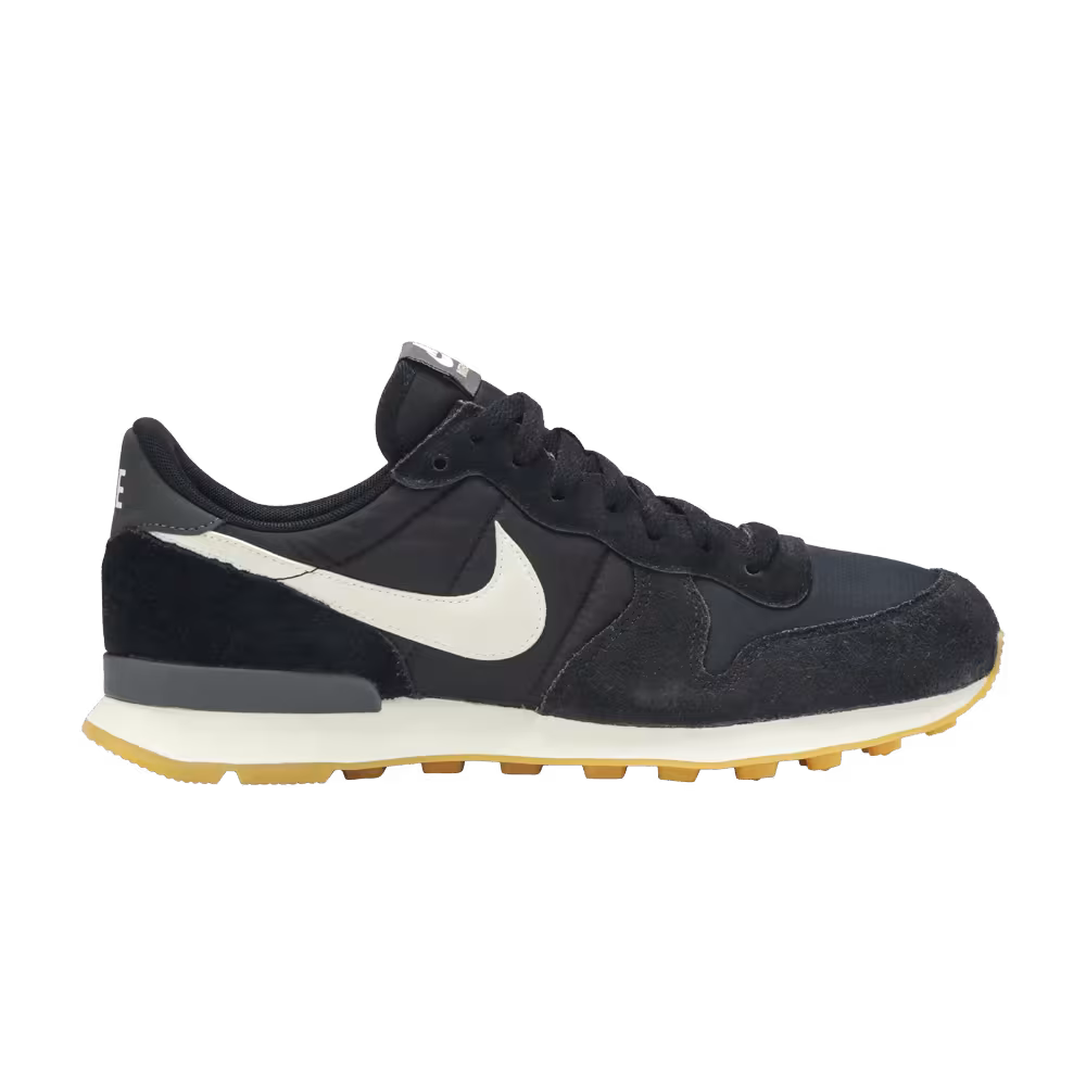Nike Women's Internationalist Black Gum
