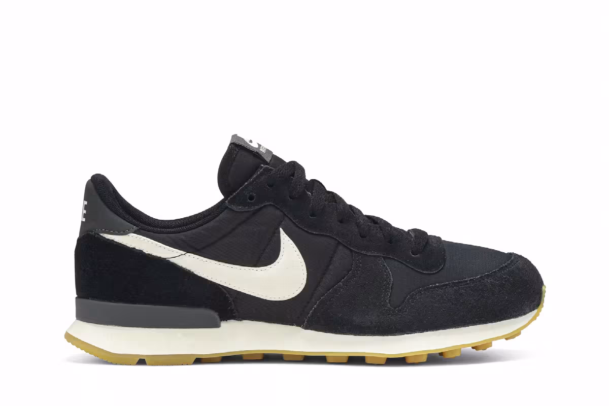Nike Women's Internationalist Black Gum, view 2