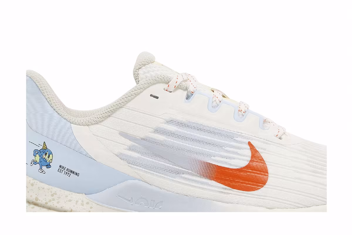 Nike Women's Air Winflo 9 Sail Celestine Blue, view 3