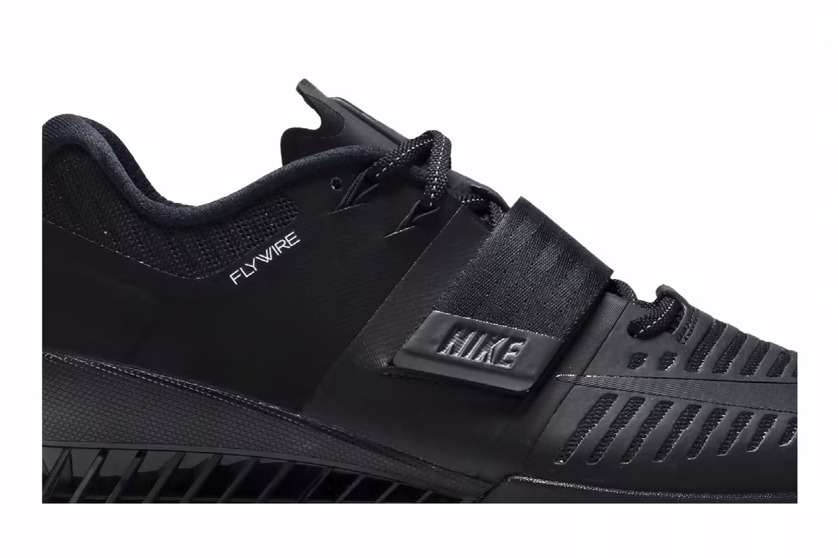 Nike Romaleos 3 Triple Black, view 3