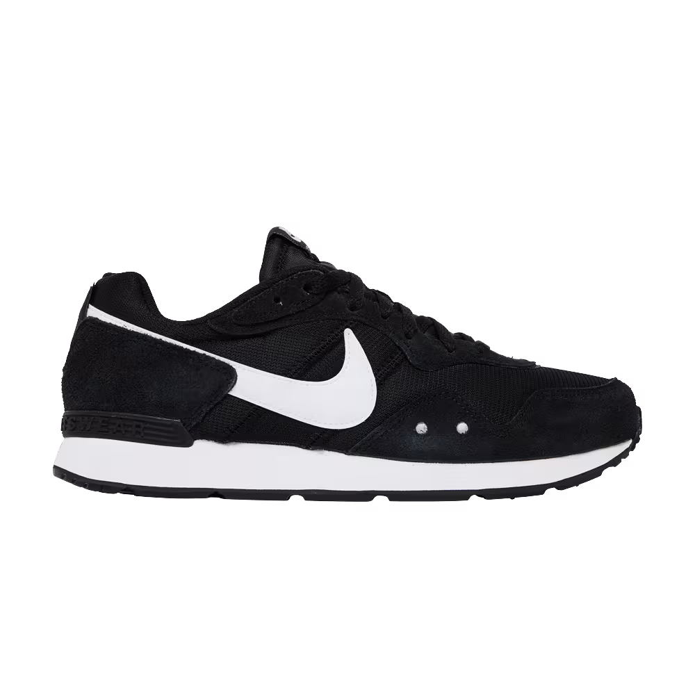 Nike Venture Runner Wide Black White