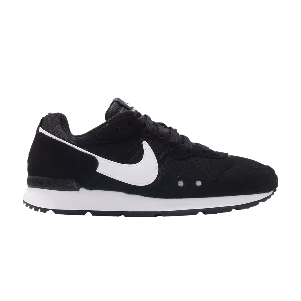 Nike Women's Venture Runner Wide Black White
