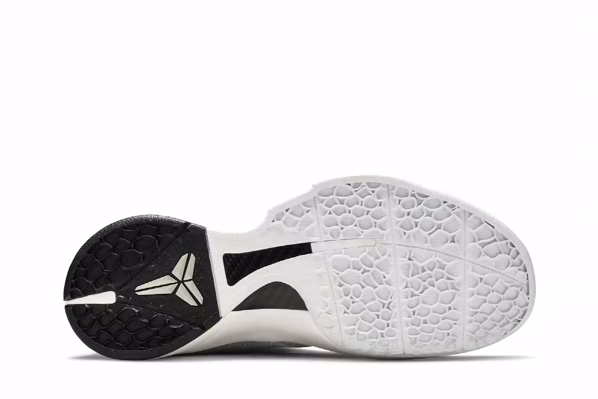 Nike Zoom Kobe Icon Metallic Silver, view 5