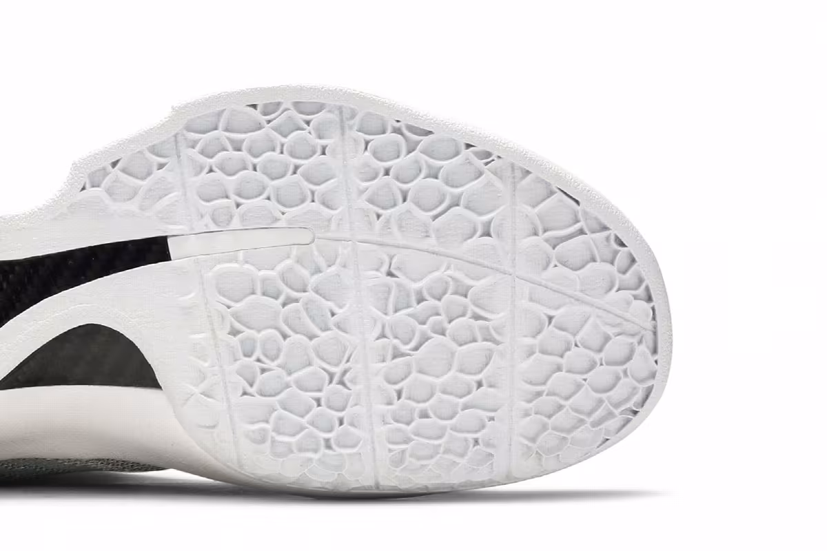 Nike Zoom Kobe Icon Metallic Silver, view 6