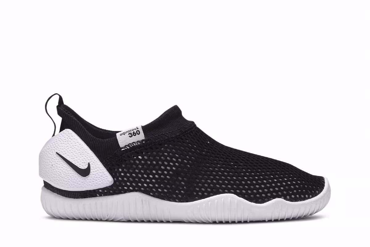 Nike Aqua Sock 360 GS Black White, view 2