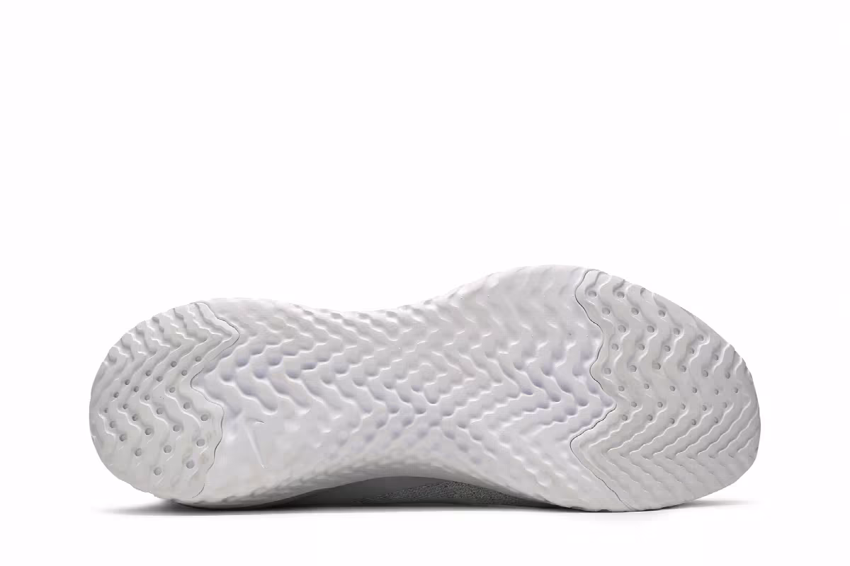 Nike Epic Phantom React Flyknit Wolf Grey, view 5