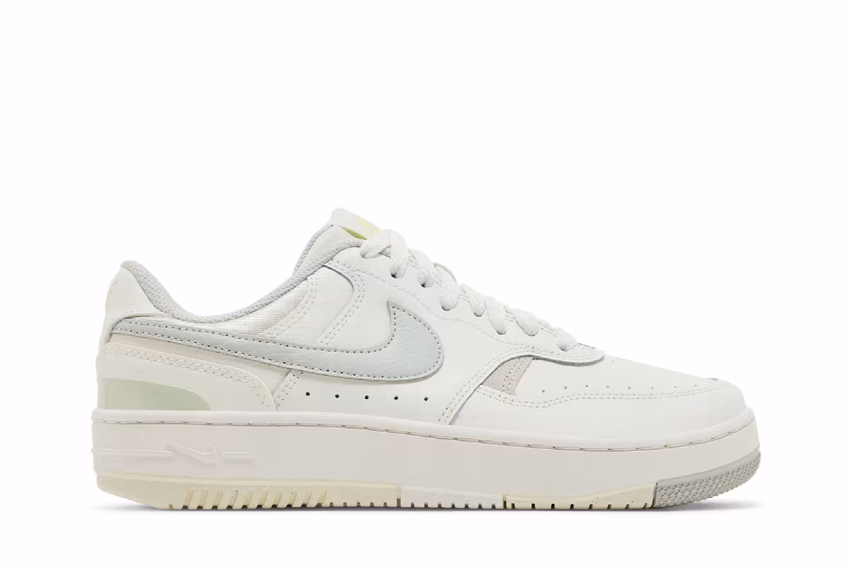 Nike Women's Gamma Force Sail Sea Glass, view 2