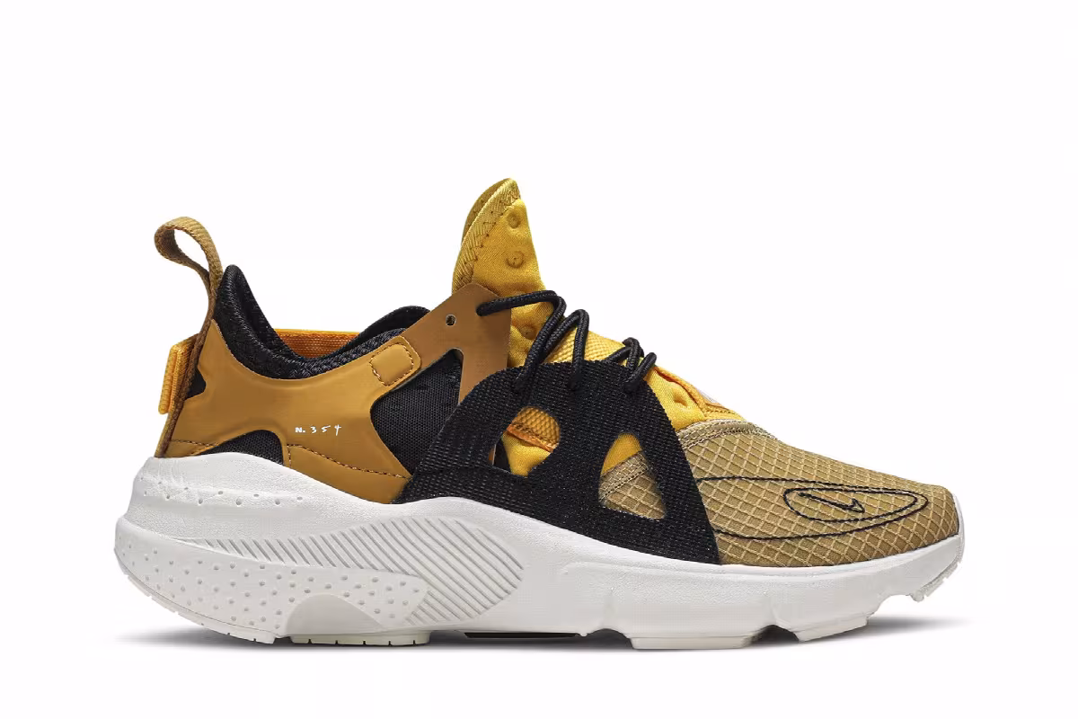 Nike Huarache Type Golden, view 2
