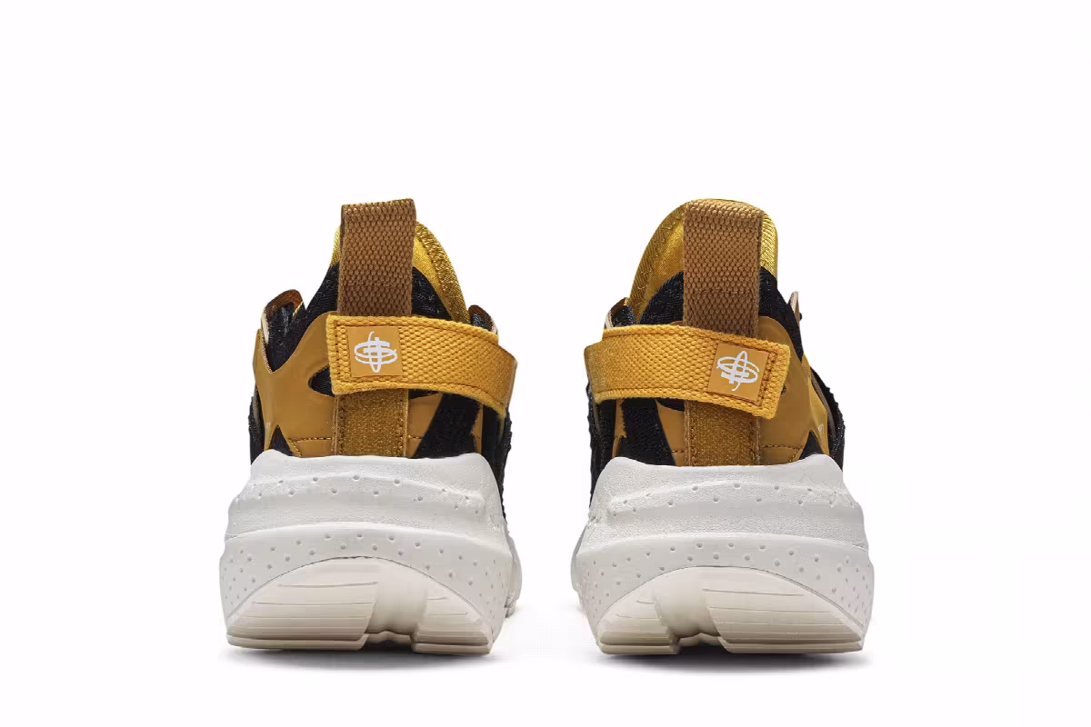 Nike Huarache Type Golden, view 7