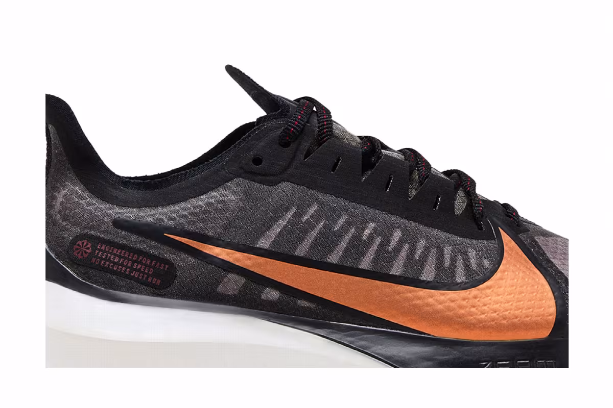 Nike Women's Zoom Gravity Metallic Copper, view 3
