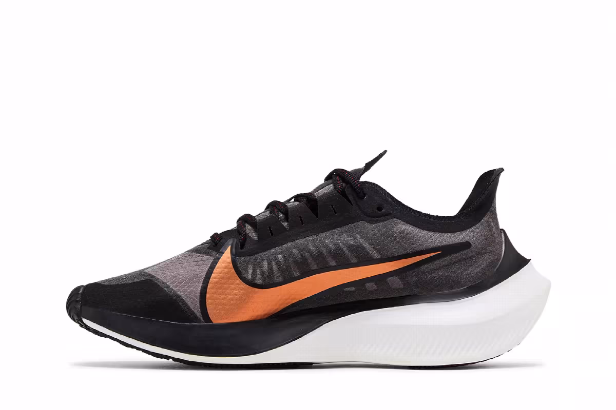 Nike Women's Zoom Gravity Metallic Copper, view 4