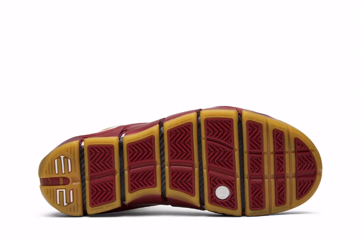 Nike Zoom LeBron 4 fairfax home, view 5
