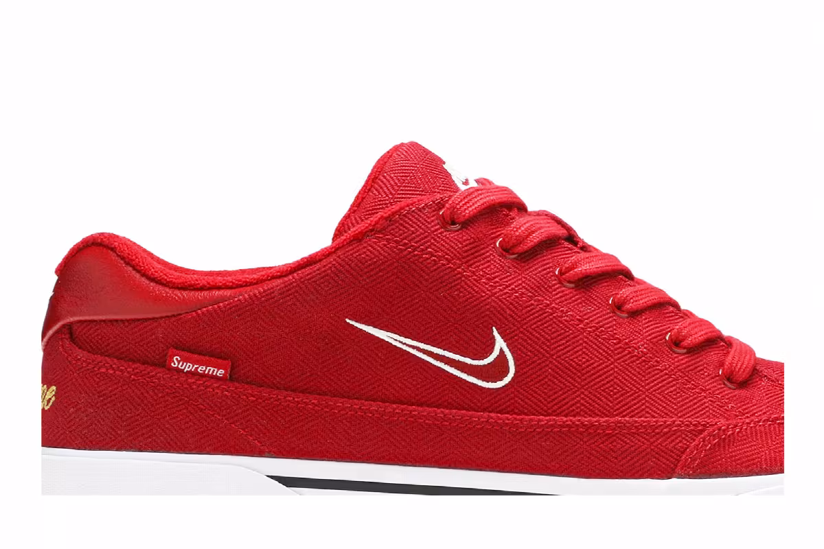 Supreme x Nike SB GTS QS Gym Red, view 3