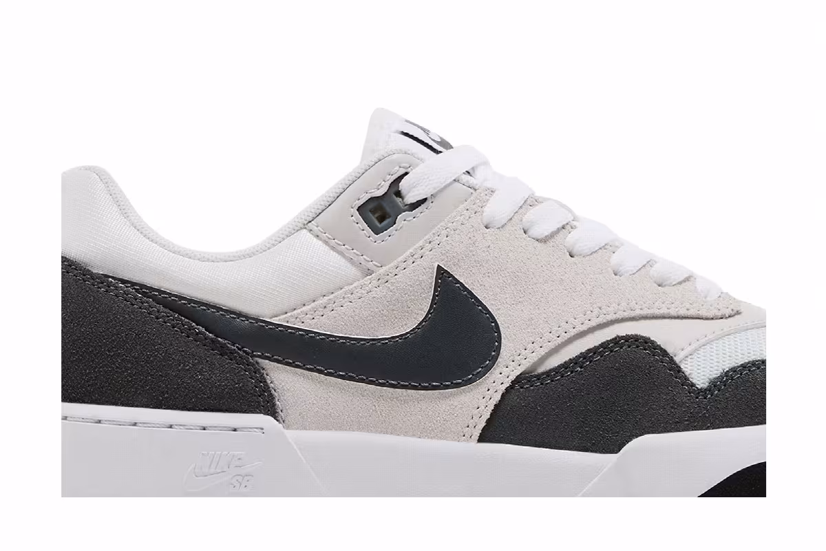 Nike GTS SB Dark Grey, view 3