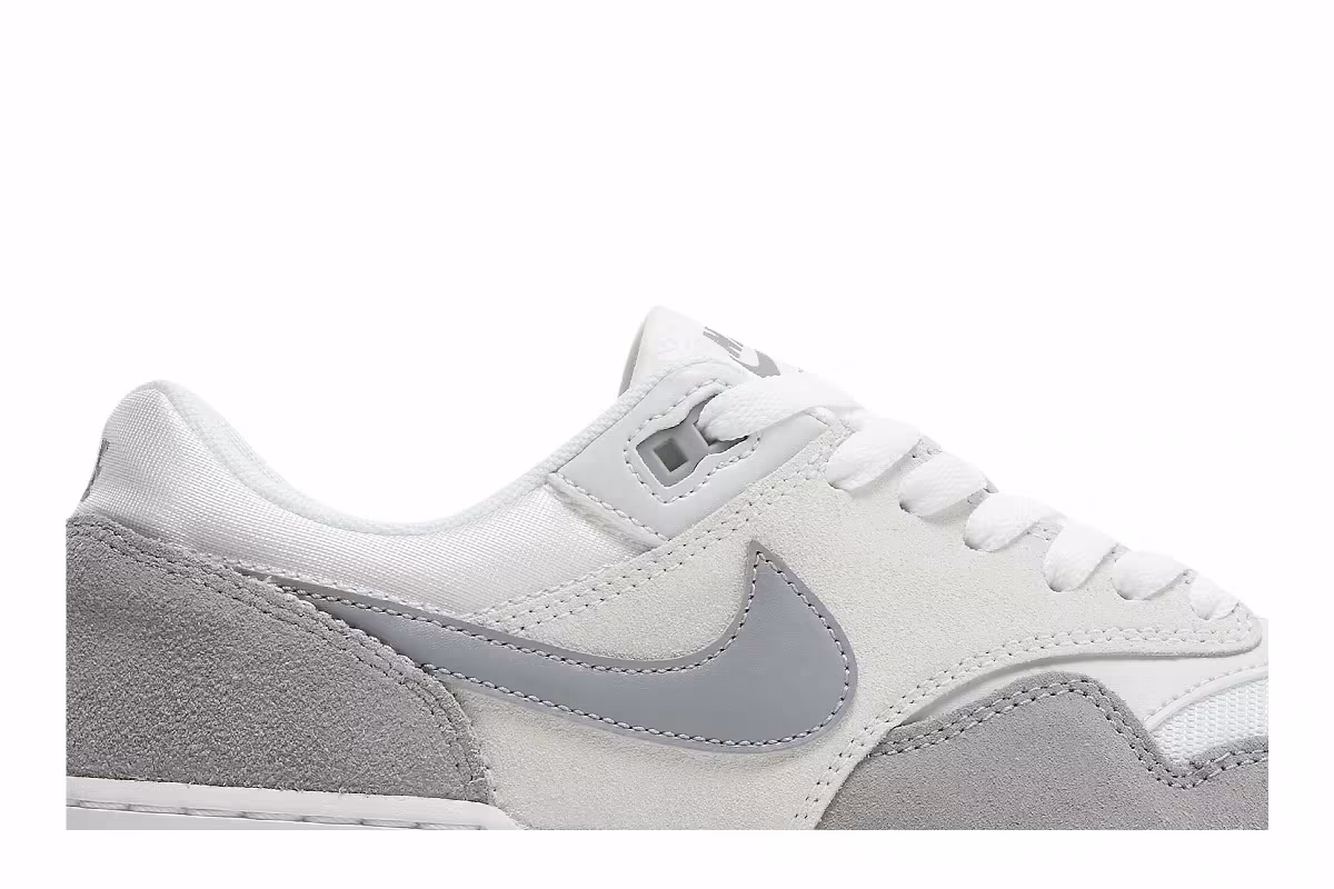 Nike GTS Return SB Photon Dust, view 3