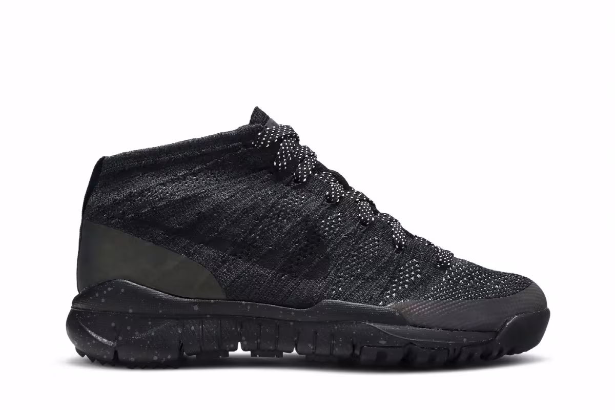 Nike Flyknit Trainer Chukka FSB, view 2