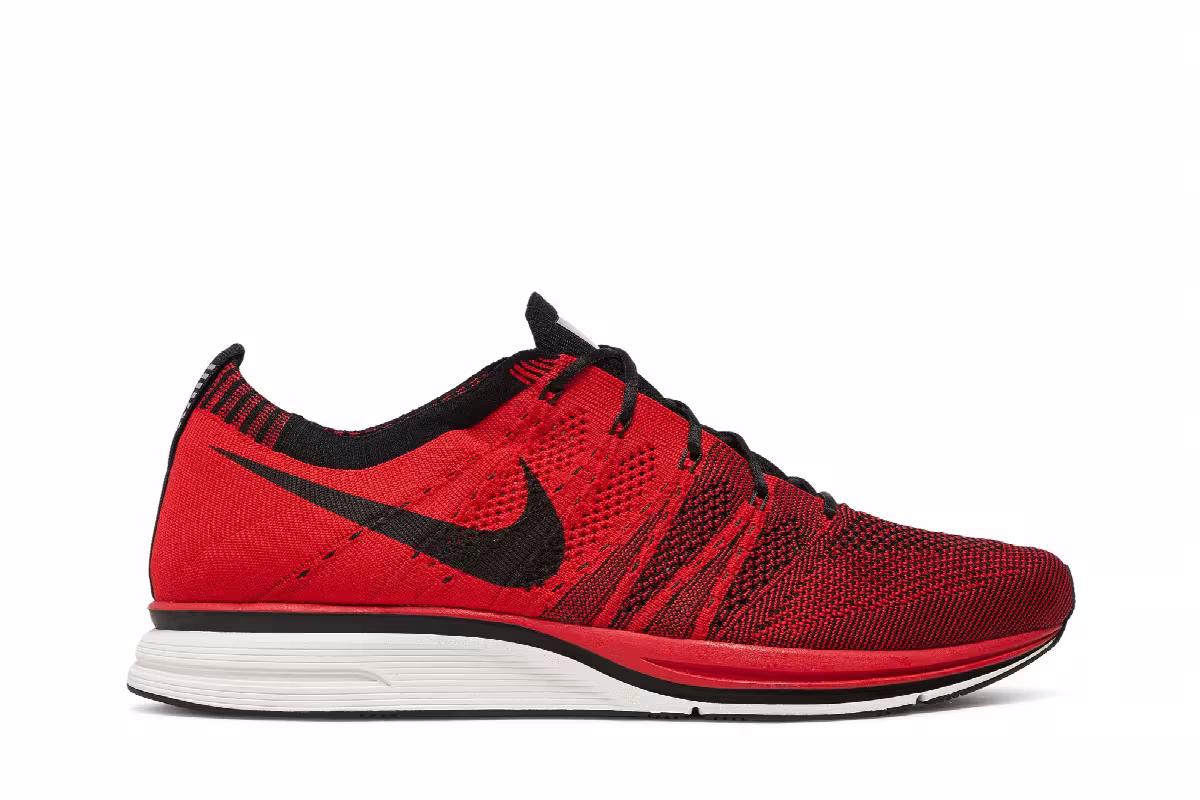 Nike Flyknit Trainer+ University Red, view 2
