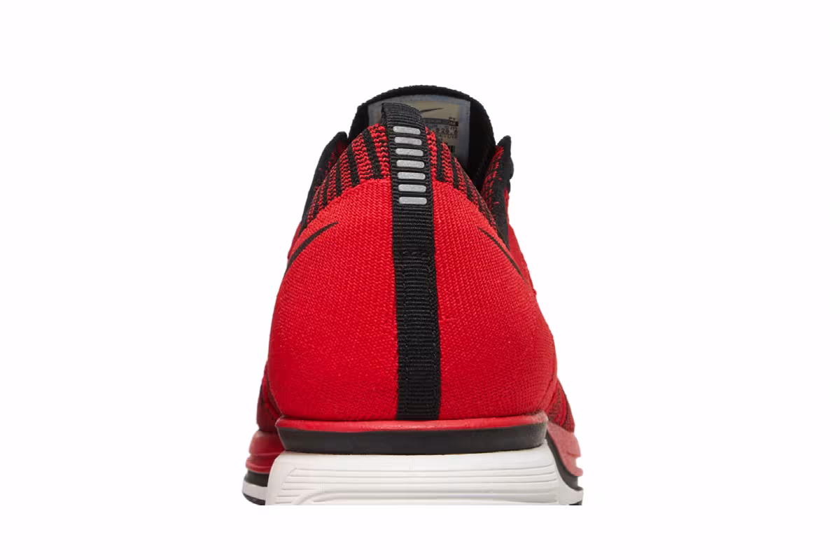 Nike Flyknit Trainer+ University Red, view 8