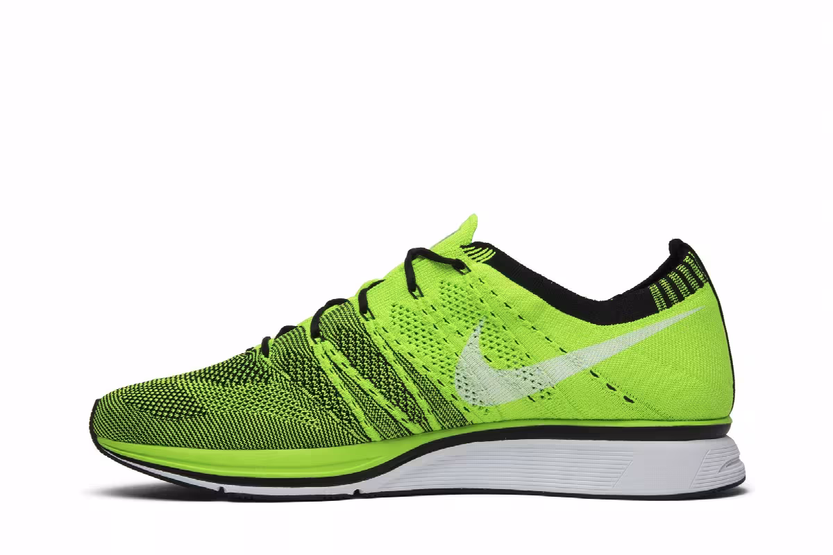 Nike Flyknit Trainer+ Electric Green, view 4