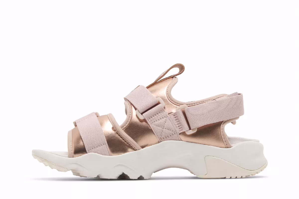Nike Women's Canyon Sandal Metallic Red Bronze, view 4
