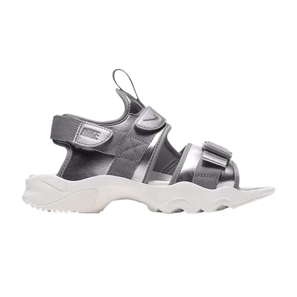 Nike Women's Canyon Sandal Metallic Silver