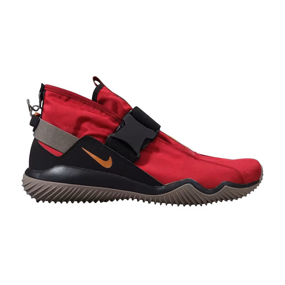 Nike Komyuter ESS Gym Red