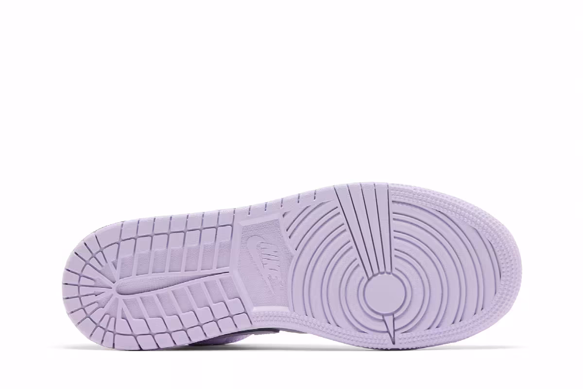Nike Air Jordan 1 Mid GS Violet Mist Barely Grape, view 5