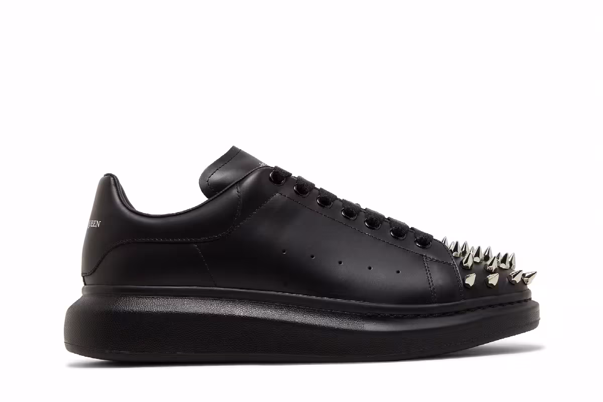 Alexander McQueen Oversized Sneaker Studded - Black, view 2