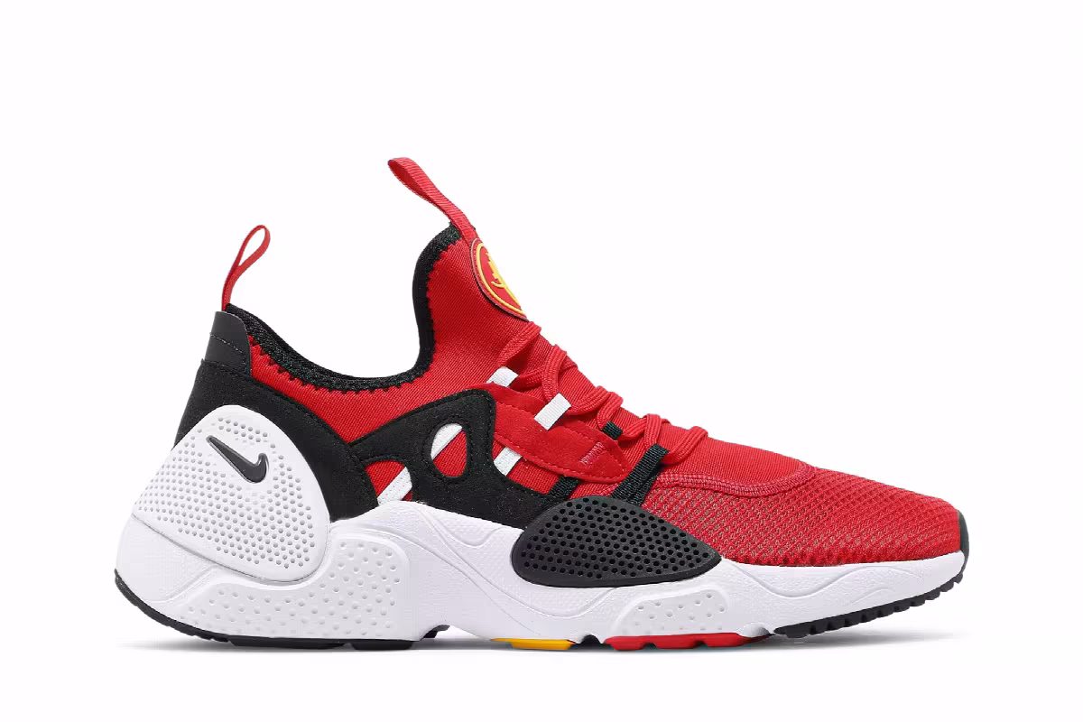 Nike Huarache E.D.G.E. TXT University Red Black, view 2