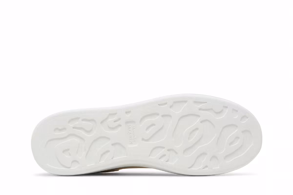 Alexander McQueen Oversized Sneaker Vanilla Pale Beige, view 5