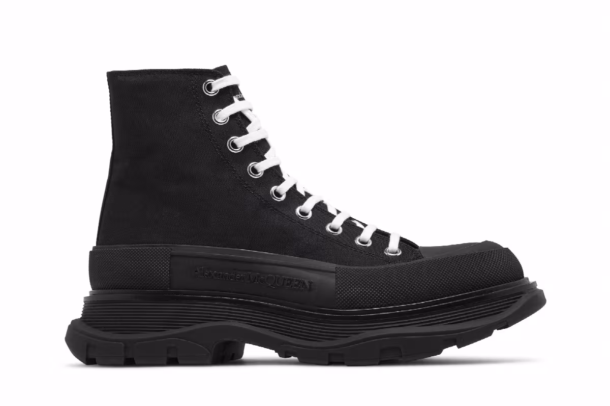 Alexander McQueen Tread Slick Boots Black, view 2