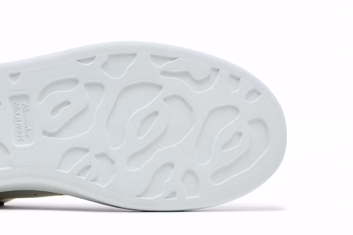 Alexander McQueen Oversized Sneaker White Black 2024, view 6