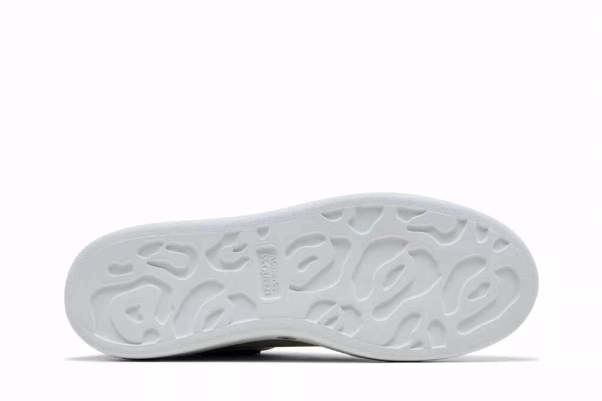 Alexander McQueen Women's Oversized Sneaker White Black 2024, view 5