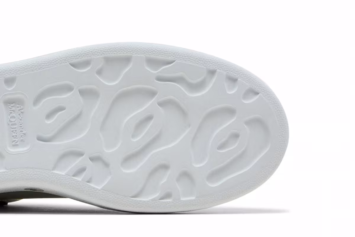 Alexander McQueen Women's Oversized Sneaker White Black 2024, view 6