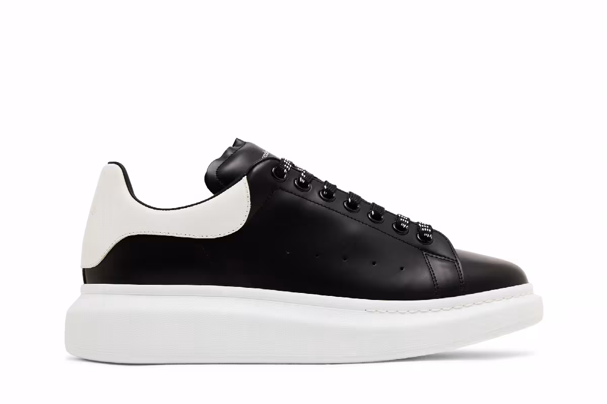 Alexander McQueen Oversized Sneaker Black White 2024, view 2