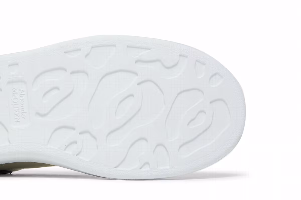 Alexander McQueen Oversized Sneaker White Black, view 6