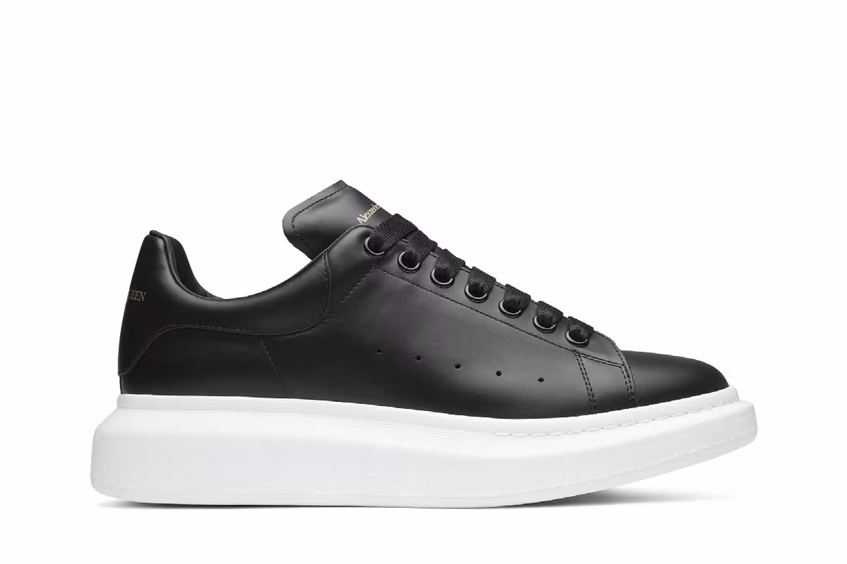Alexander McQueen Oversized Sneaker Black 2019, view 2