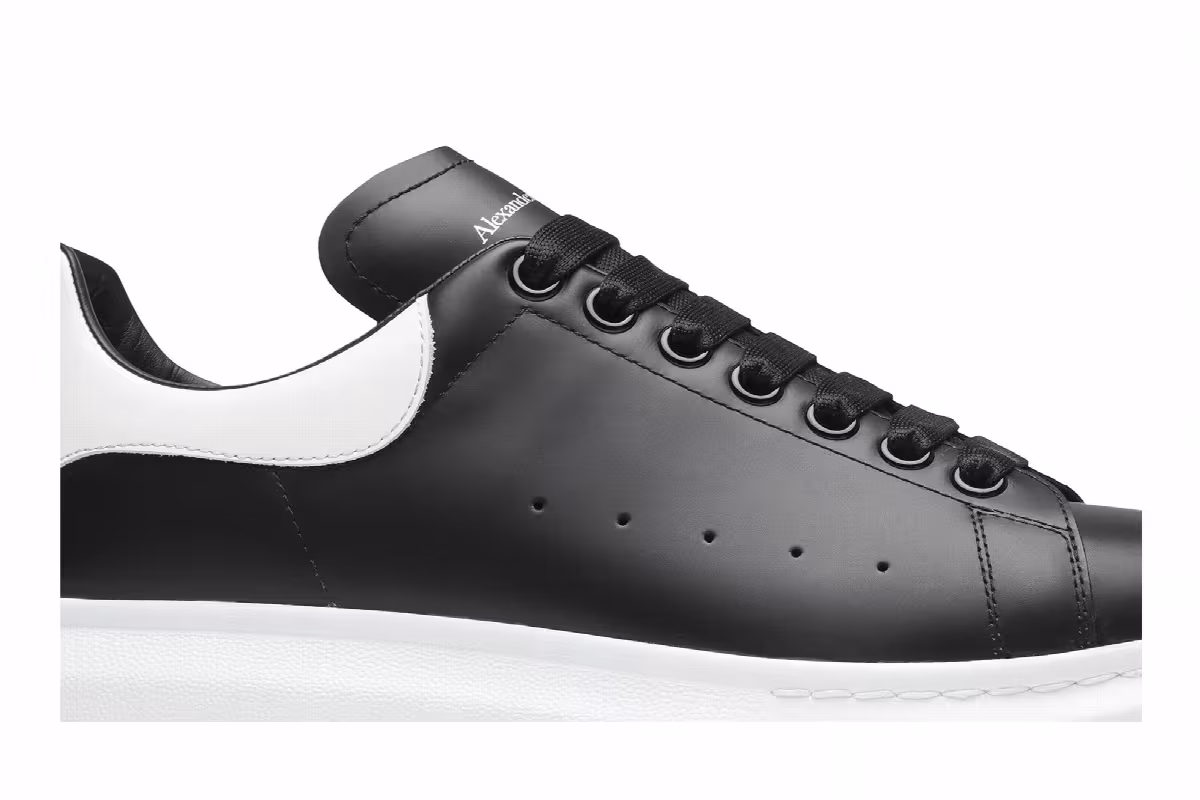 Alexander McQueen Oversized Sneaker Black White 2019, view 3