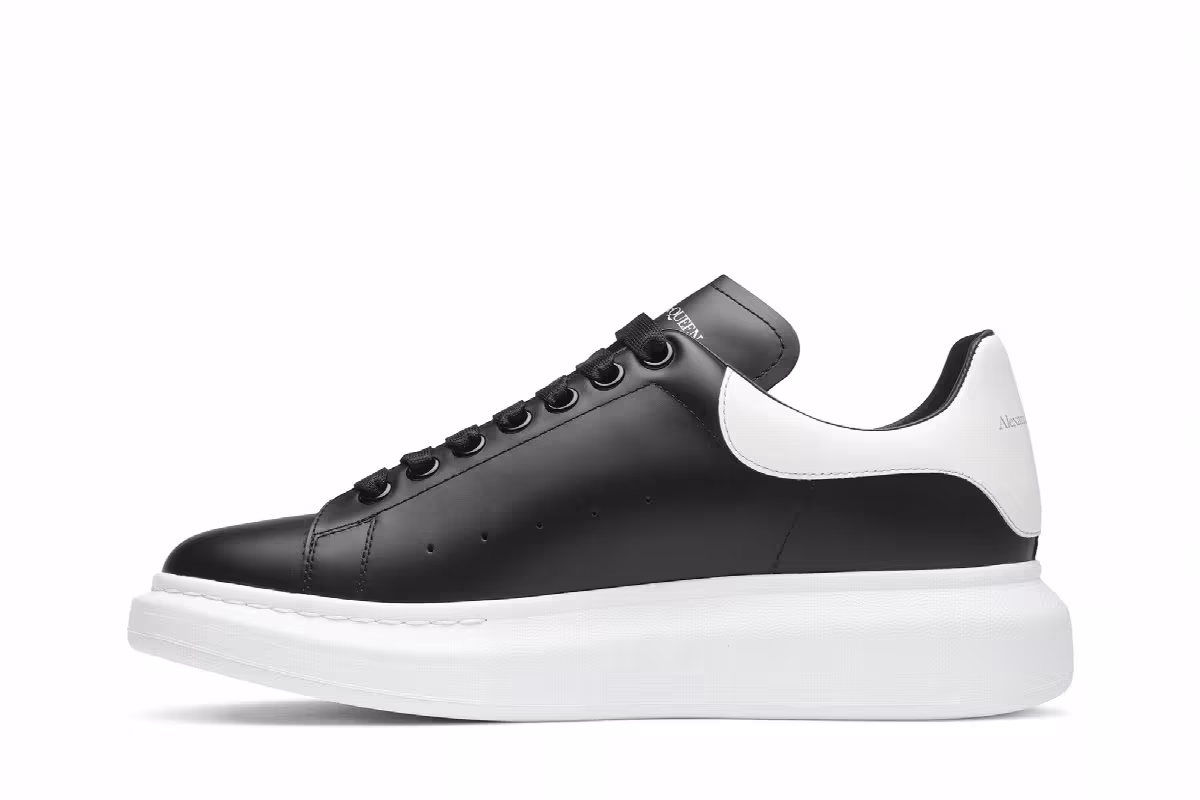 Alexander McQueen Oversized Sneaker Black White 2019, view 4