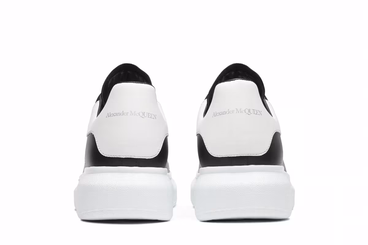 Alexander McQueen Oversized Sneaker Black White 2019, view 7