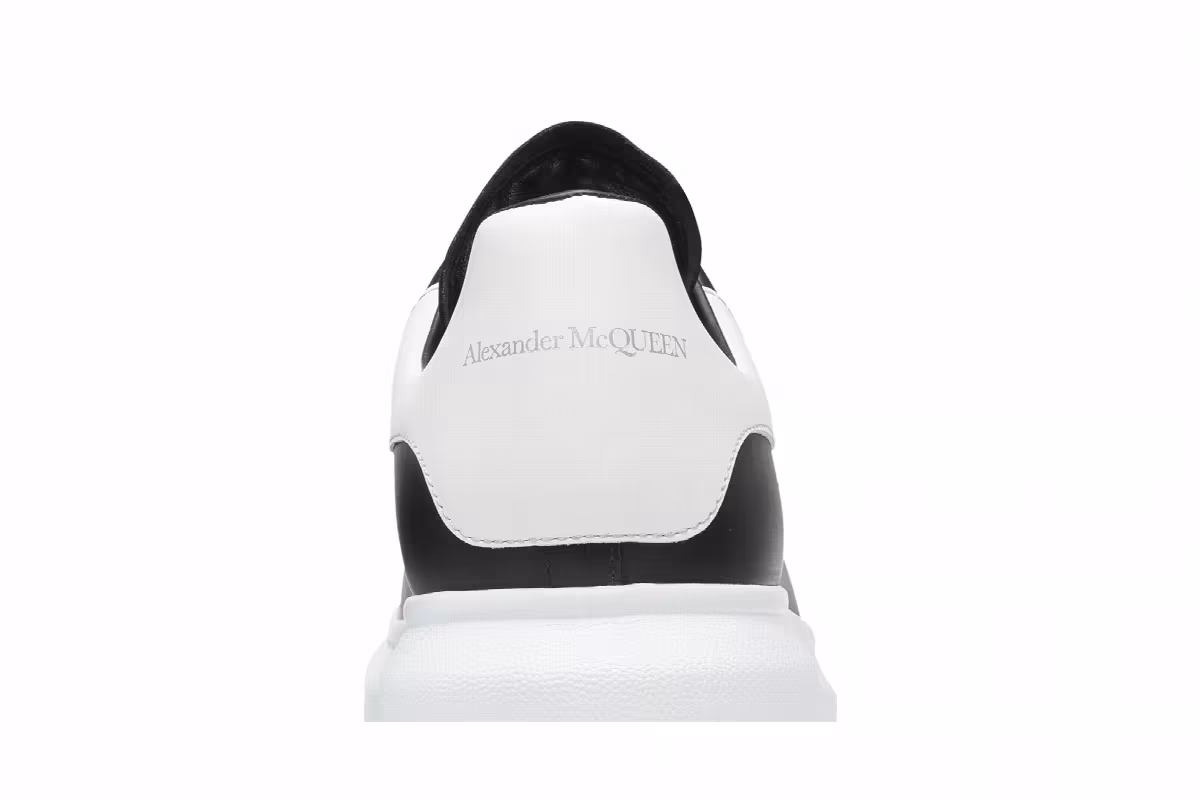 Alexander McQueen Oversized Sneaker Black White 2019, view 8