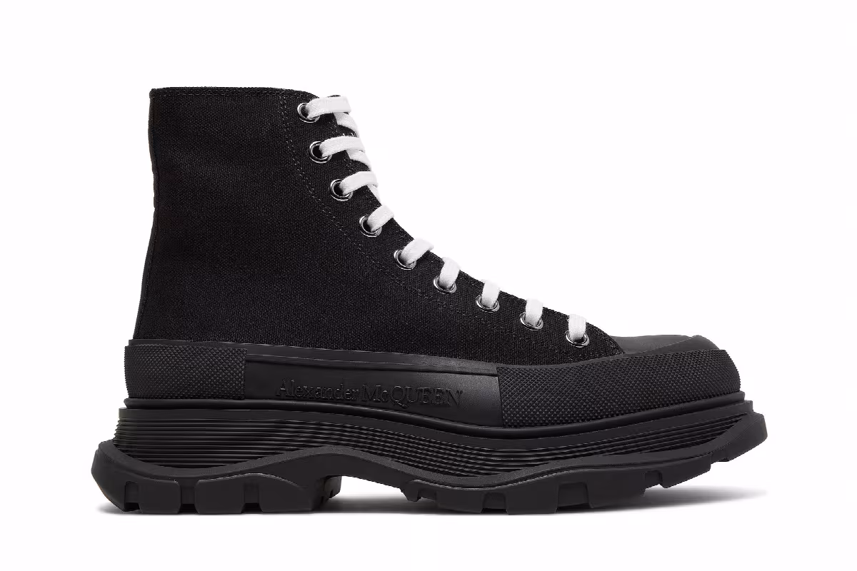 Alexander McQueen Tread Slick Boots Black, view 2