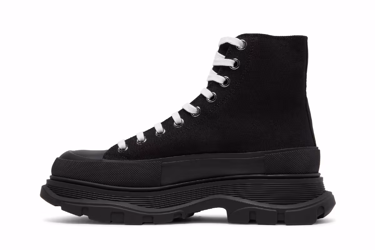 Alexander McQueen Tread Slick Boots Black, view 4