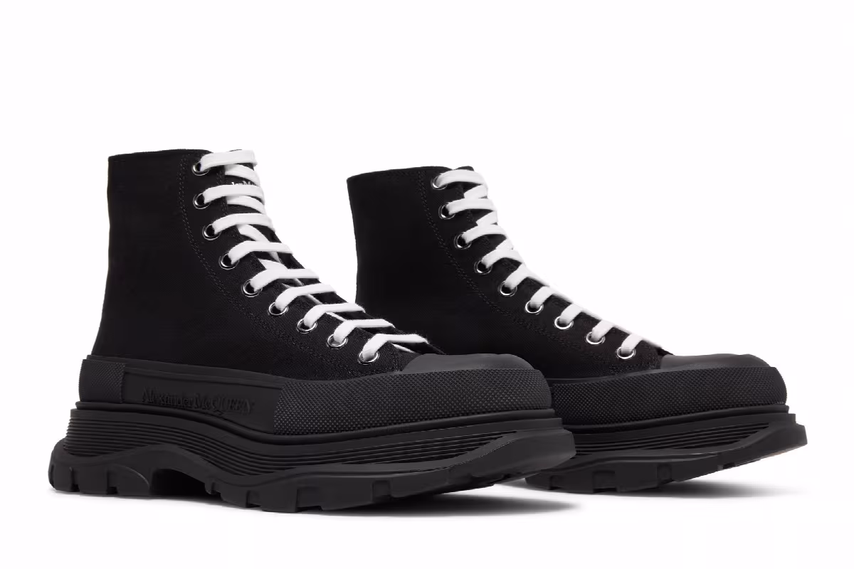 Alexander McQueen Tread Slick Boots Black, view 9