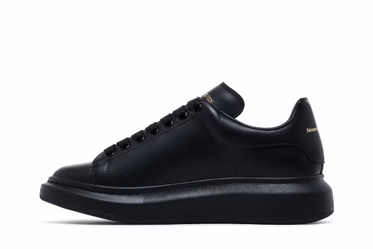 Alexander McQueen Oversized Sneaker Black 2025, view 4