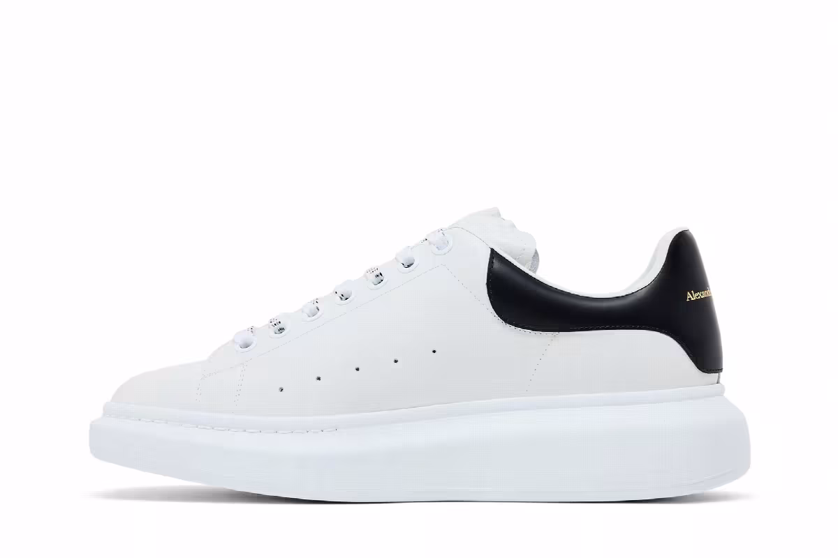 Alexander McQueen Oversized Sneaker White Black 2025, view 4