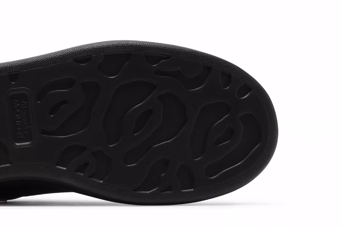 Alexander McQueen Oversized Sneaker Black Sugar Pink, view 6