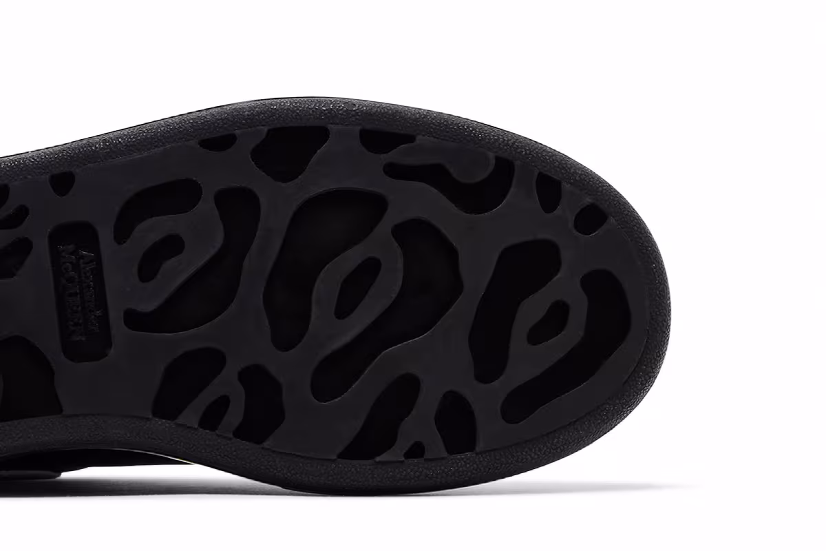 Alexander McQueen Oversized Sneaker Clear Sole - Black Grey, view 6