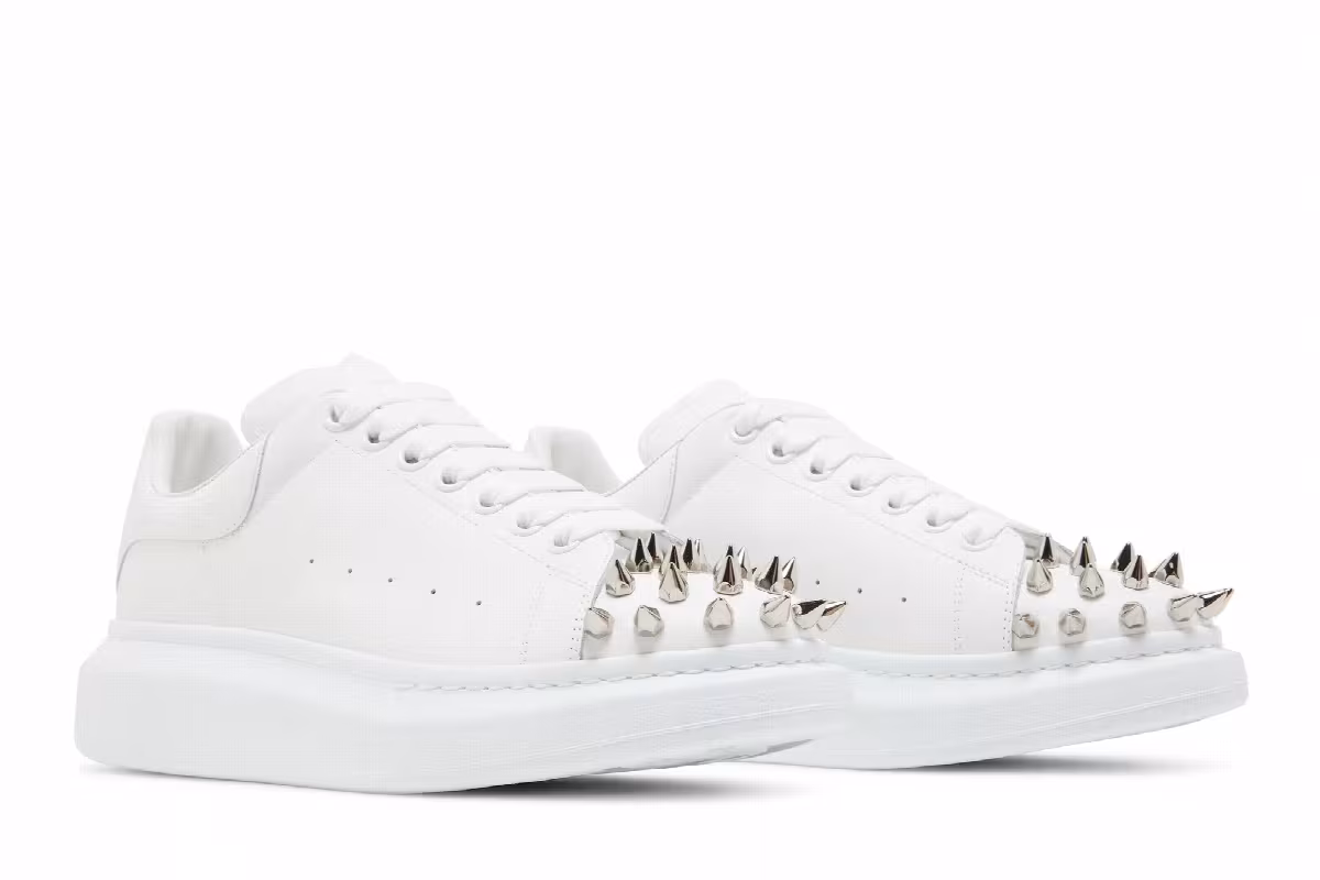 Alexander McQueen Oversized Sneaker Studded - White Silver, view 9