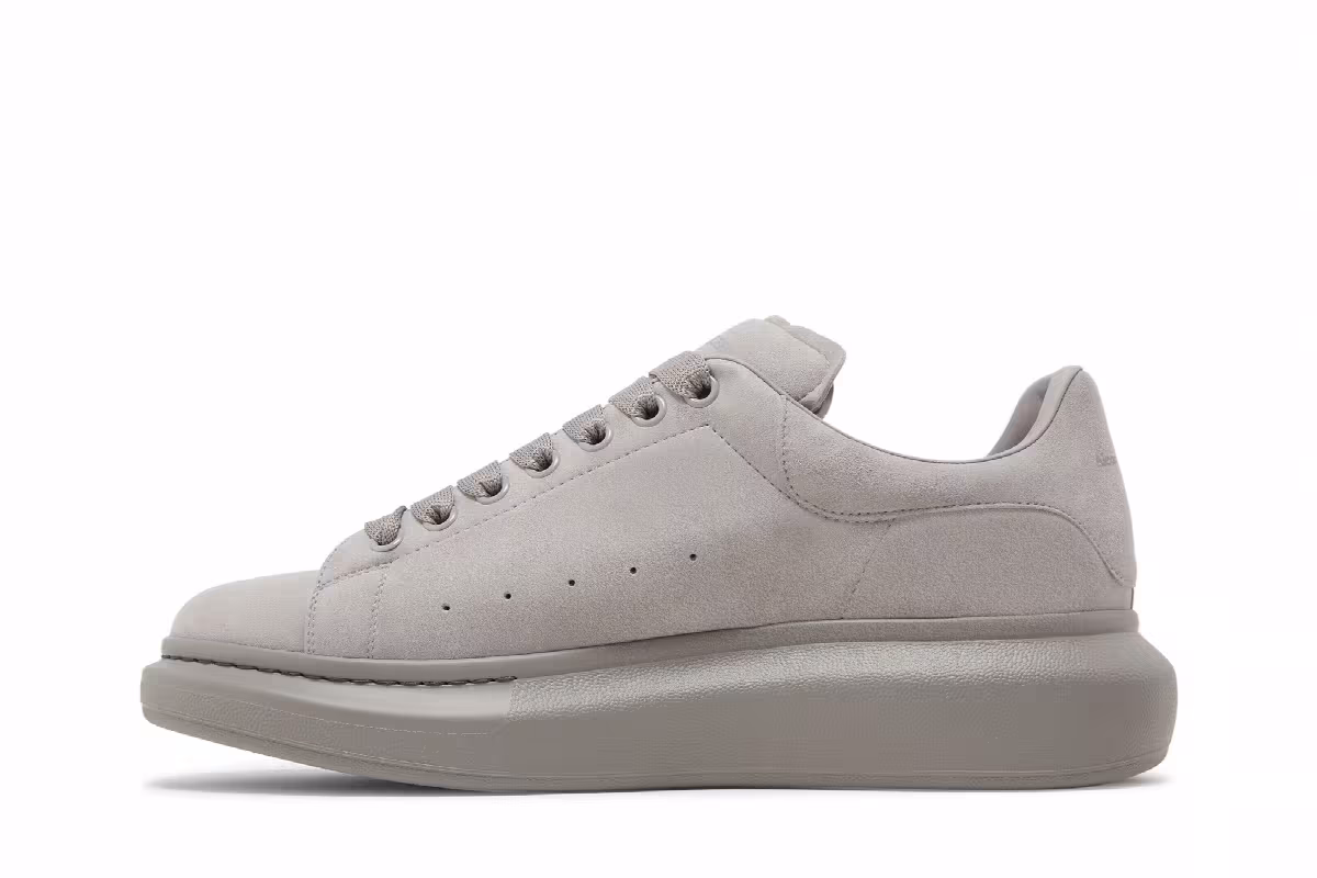 Alexander McQueen Oversized Sneaker Grey, view 4